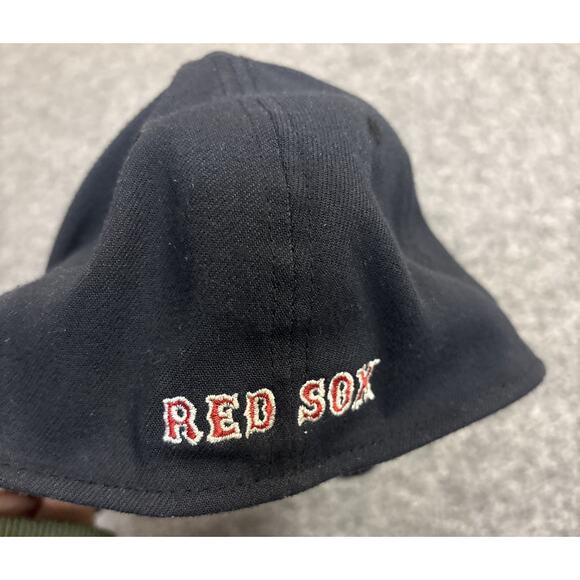 Genuine Merchandise New Era 39Thirty Boston Red Sox Baseball Cap Size Sm/Med - Picture 3 of 5